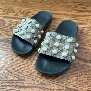 GUCCI 水色 サンダル 37 GUCCI 水色 サンダル 37 Children's GG sandal in beige and